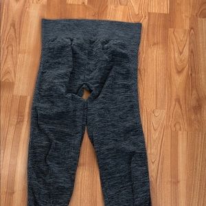 Gray athletic leggings